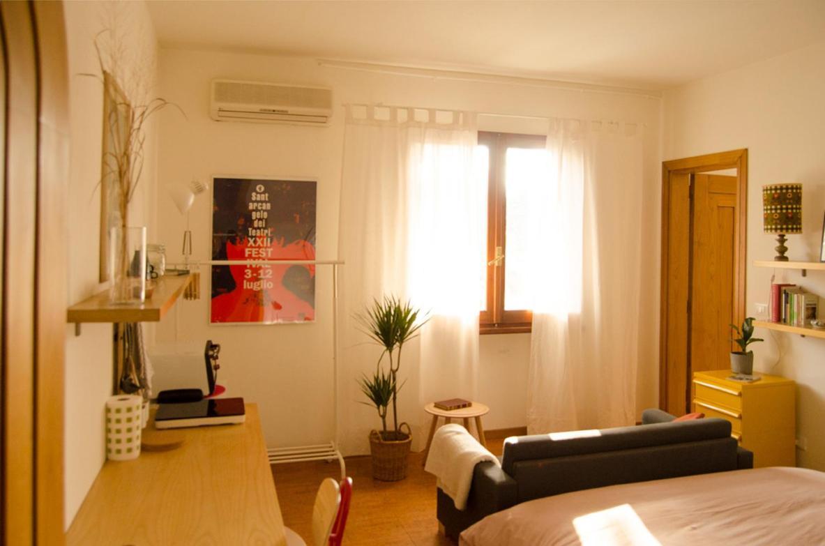 Beau Rivage - Room Studio In Villa Santarcangelo di Romagna Bagian luar foto